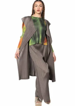 PLEATS PLEASE ISSEY MIYAKE, ärmellose Weste MARCH in Khaki
